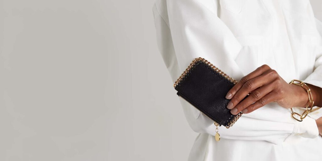 Reasons Why Women’s Card Holders Are a Must Have
