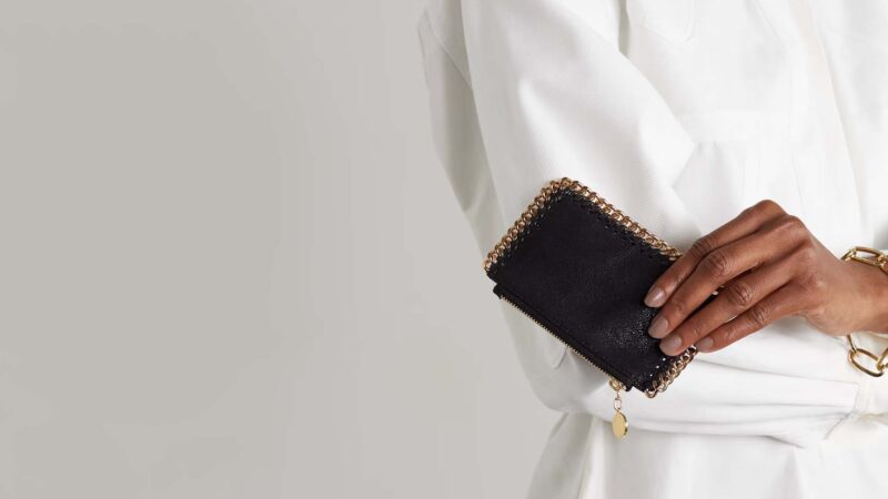 Reasons Why Women’s Card Holders Are a Must Have