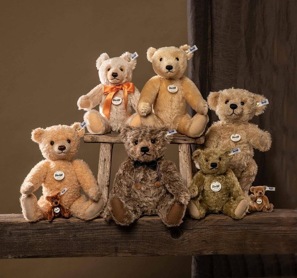 Classic Steiff Bears for Timeless Plush Companions and Cherished Collectors’ Display Pieces